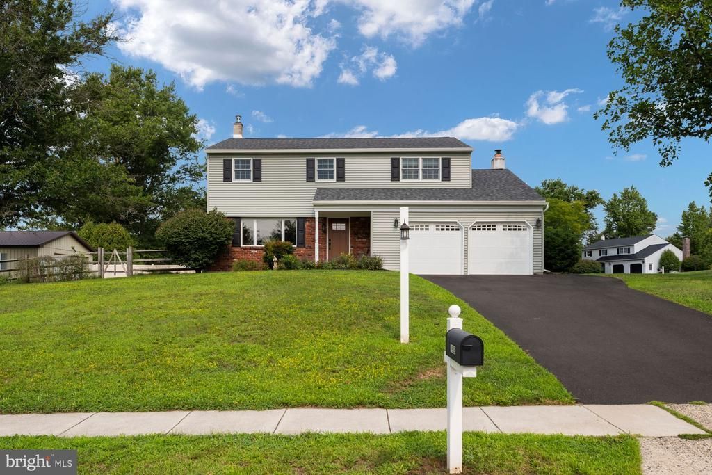 1908 RAMPART LANE, LANSDALE, PA 19446