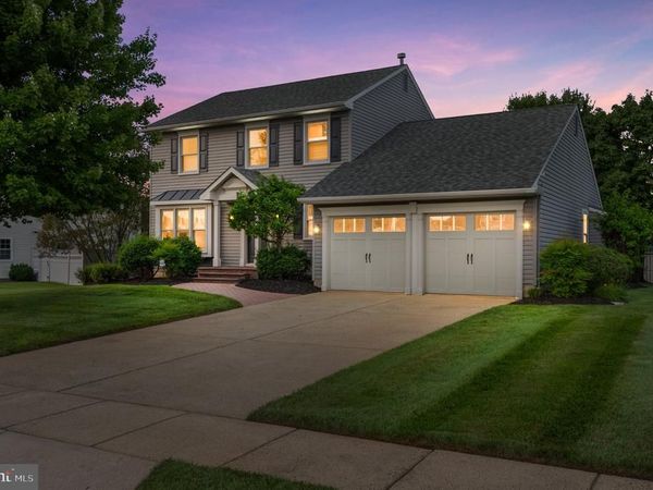 8 WILLIAMSBURG COURT, SEWELL, NJ 08080