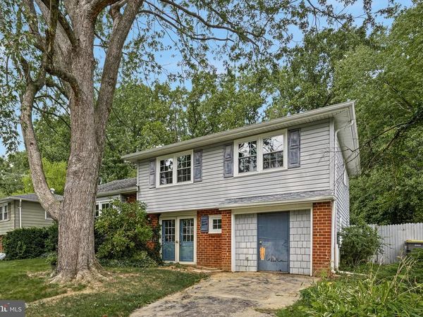 320 N DILLWYN ROAD, NEWARK, DE 19711