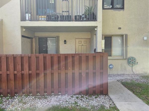 8041 Southgate Blvd , Unit H6, North Lauderdale, FL 33068