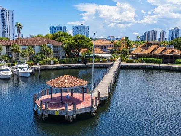 3601 NE 207th St , Aventura, FL 33180