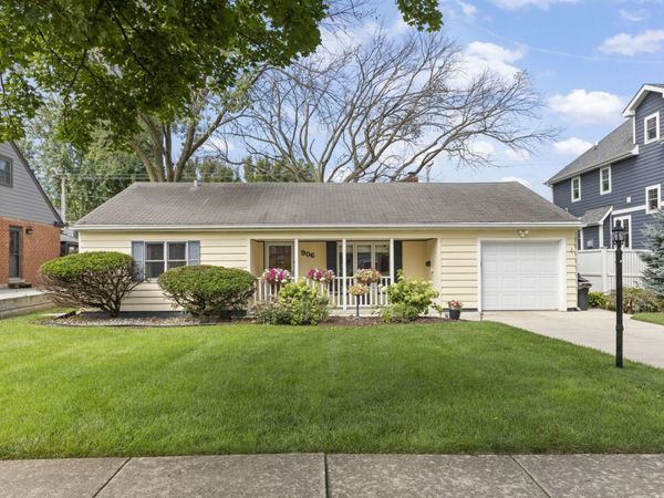 906 S Ashland Avenue , La Grange, IL 60525