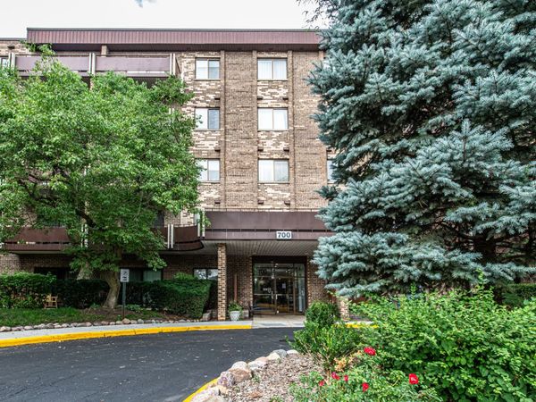 700 Wellington Avenue , Unit 409, Elk Grove Village, IL 60007