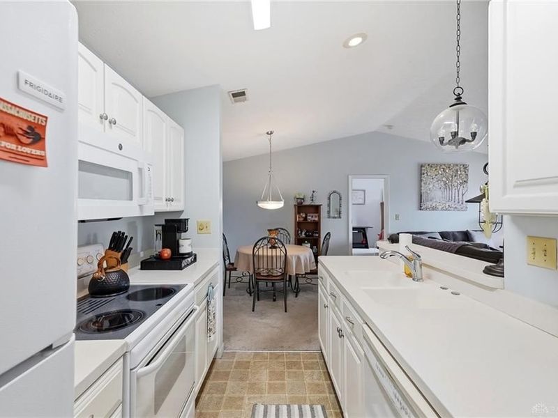 84 Mallard Glen Drive, Unit 7, Dayton, OH 45458 Photo 10