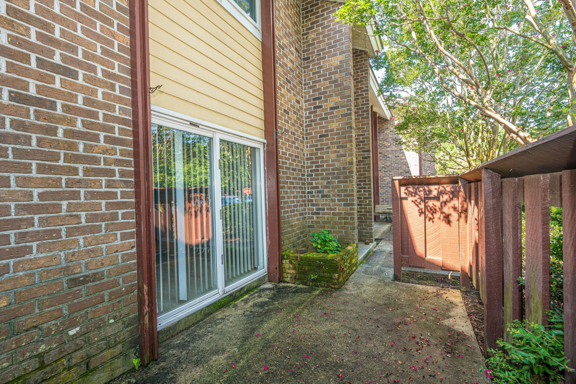 753 Ashdale Drive Photo 16
