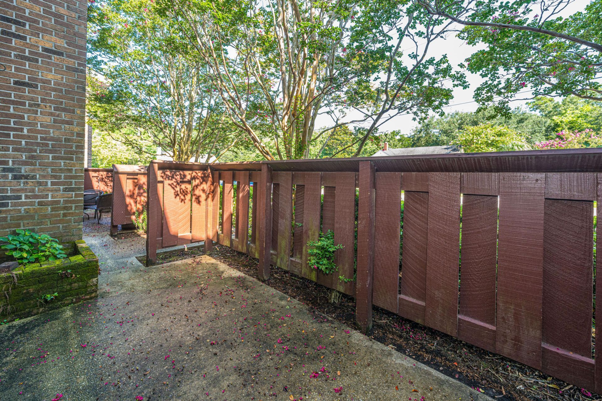 753 Ashdale Drive Photo 17