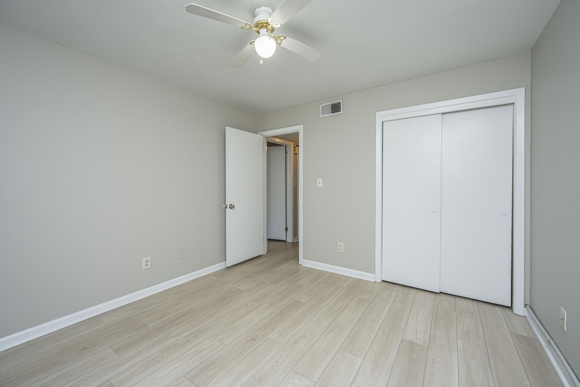753 Ashdale Drive Photo 20