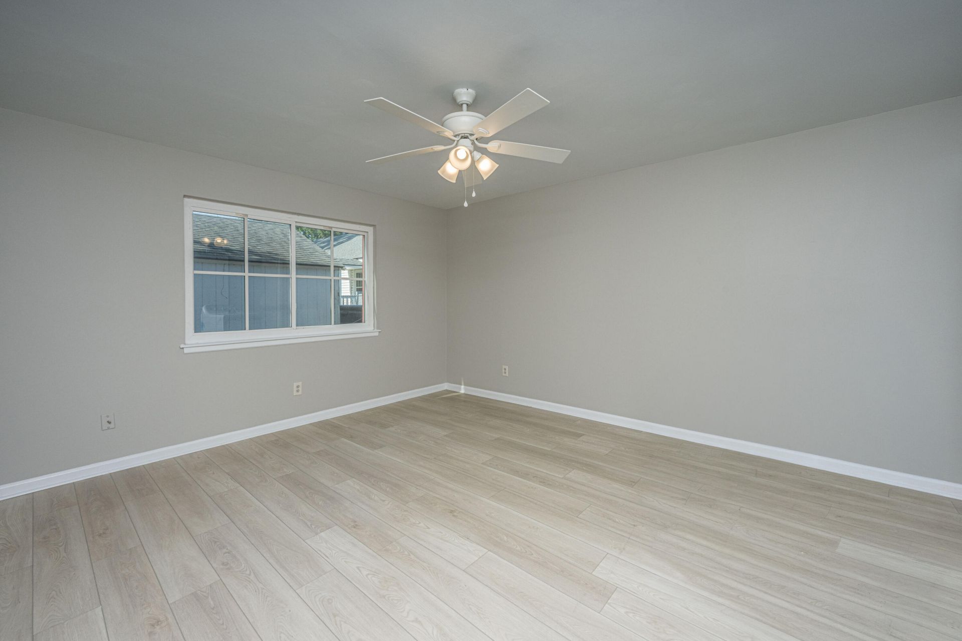 753 Ashdale Drive Photo 24