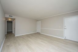 753 Ashdale Drive photo 4