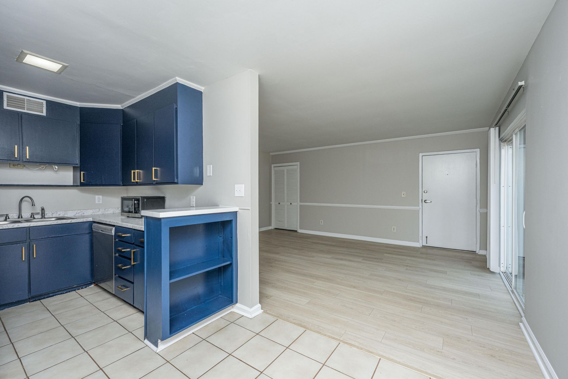 753 Ashdale Drive Photo 7