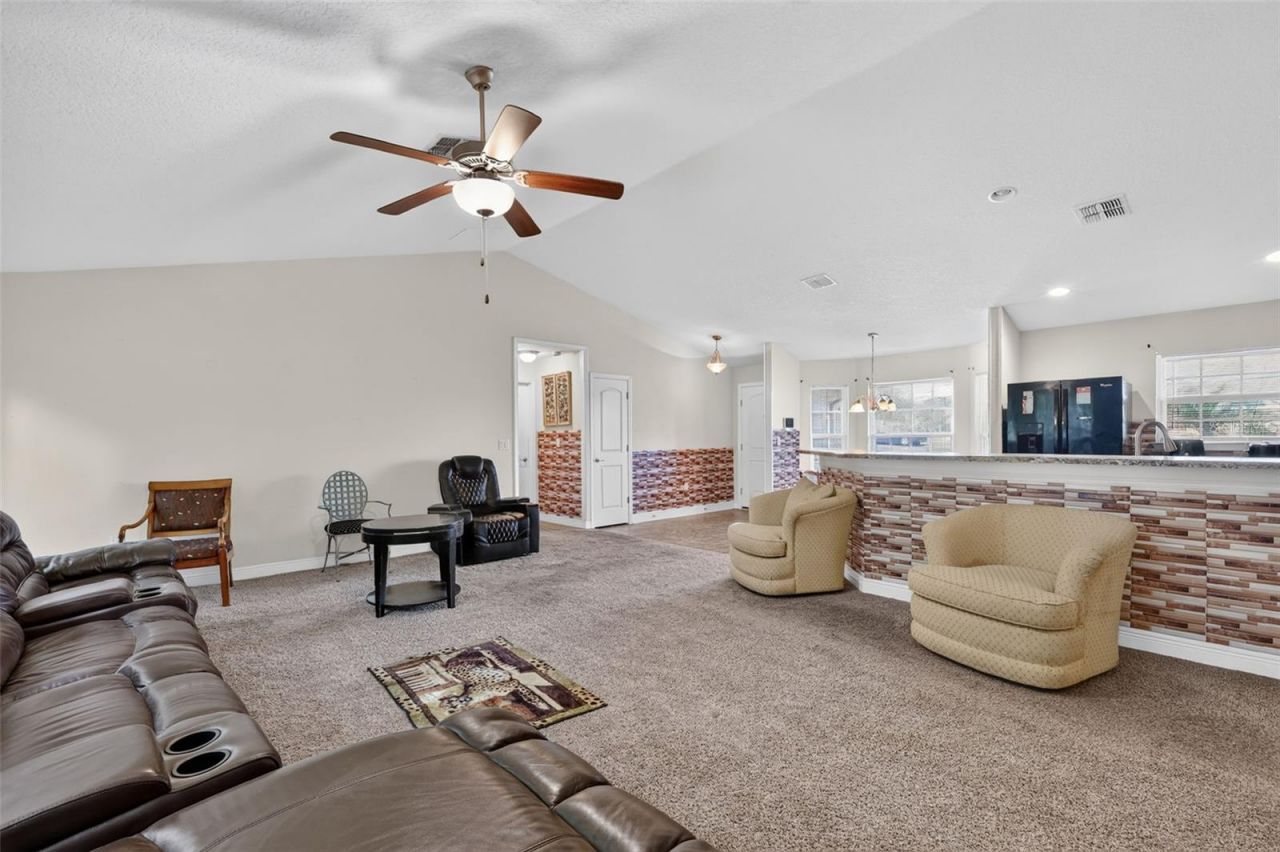 702 Chelsea Avenue, Fruitland Park, FL 34731 Photo