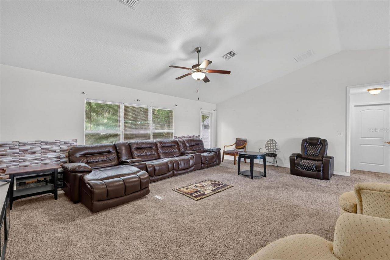 702 Chelsea Avenue, Fruitland Park, FL 34731 Photo