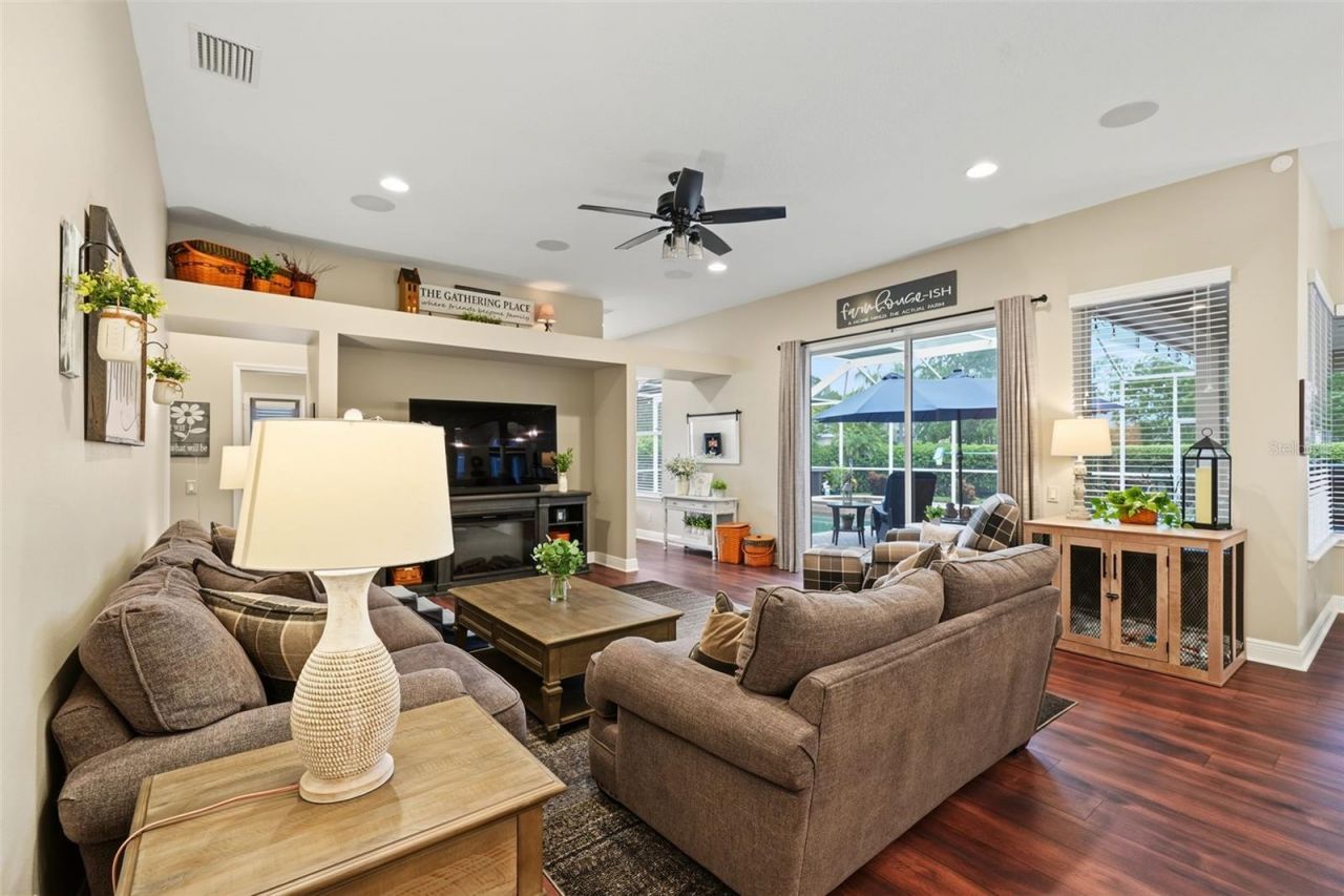 3187 St Martin Street, Tarpon Springs, FL 34688 Photo