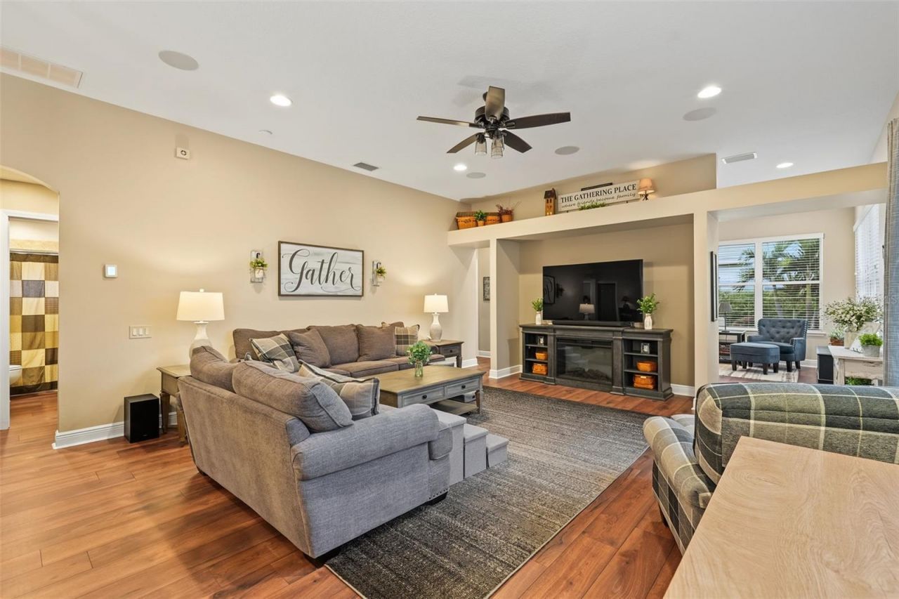 3187 St Martin Street, Tarpon Springs, FL 34688 Photo