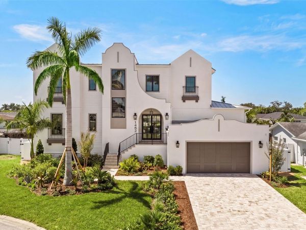 1482 51ST AVENUE NE, ST PETERSBURG, FL 33703