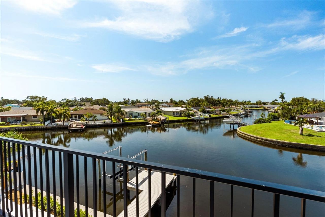 1482 51st Avenue Ne, Saint Petersburg, FL 33703 Photo