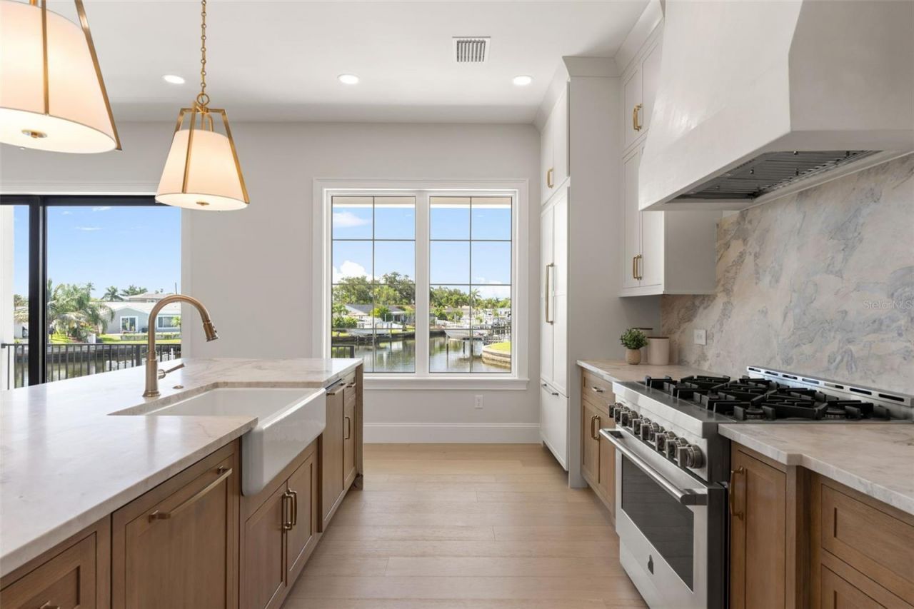 1482 51st Avenue Ne, Saint Petersburg, FL 33703 Photo