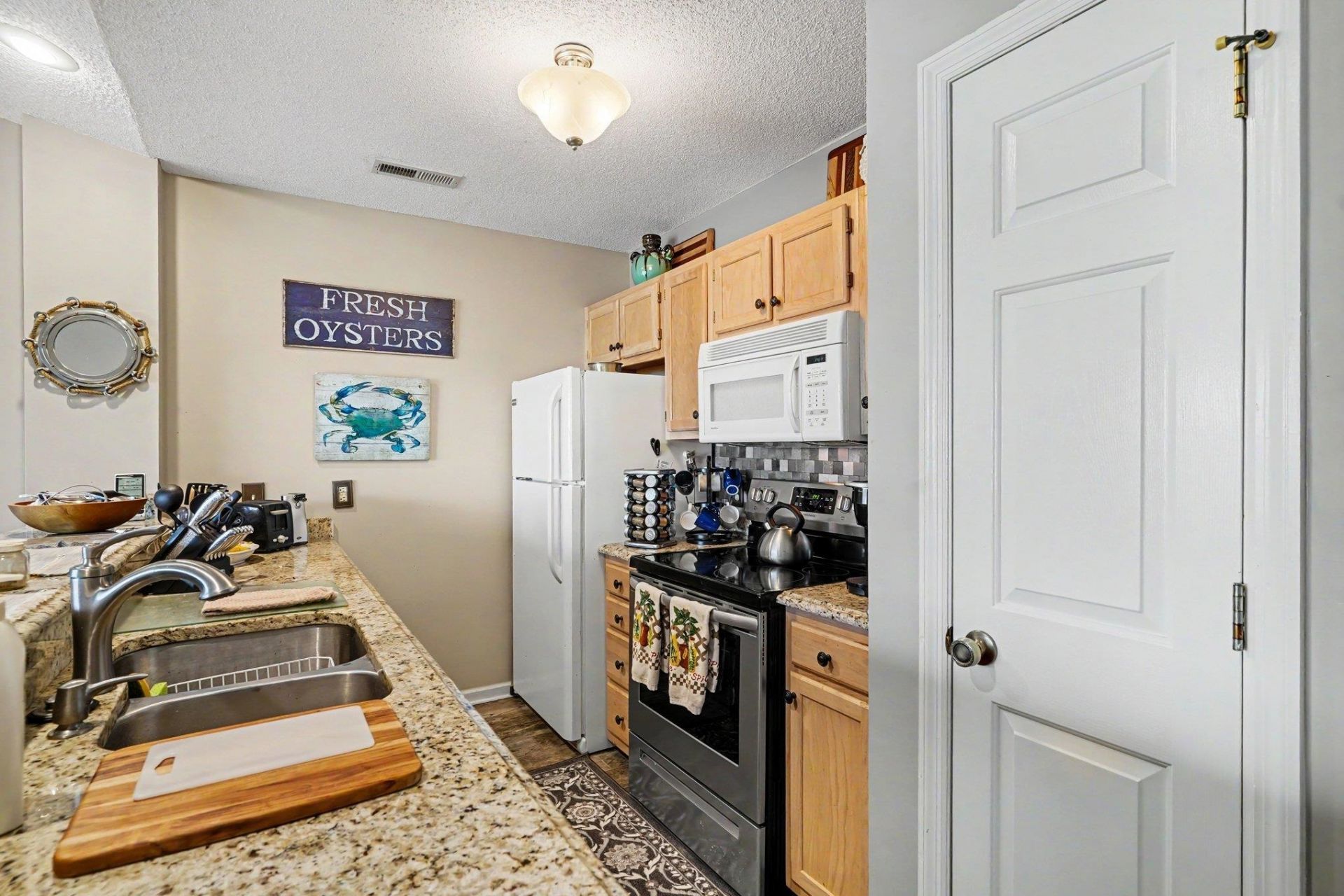 220 Landing Rd. Photo 9