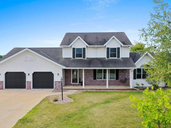 2820 BLUE SPRUCE DRIVE, Green Bay, WI 54311