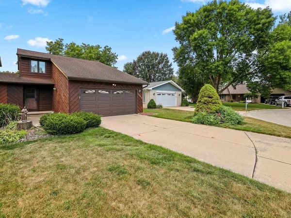 1043 COPPENS ROAD, Green Bay, WI 54303