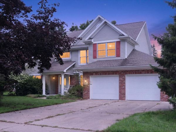 7521 Mac Arthur Lane, Portage, MI 49024