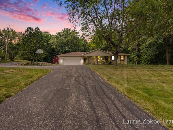 7613 Leonard Street, Coopersville, MI 49404
