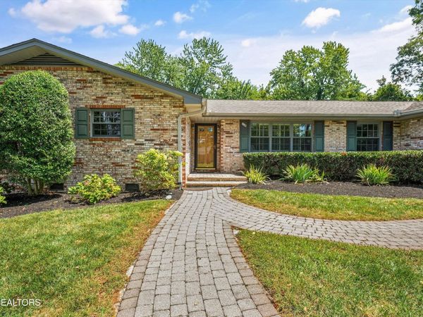 116 Essex Drive, Knoxville, TN 37922