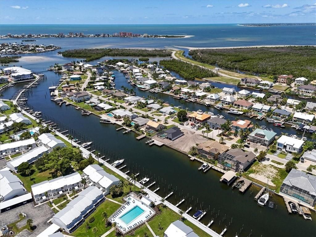18291 Cutlass Dr, Fort Myers Beach, FL 33931 Photo