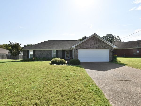 114 Roxbury Dr , Jackson, TN 38305