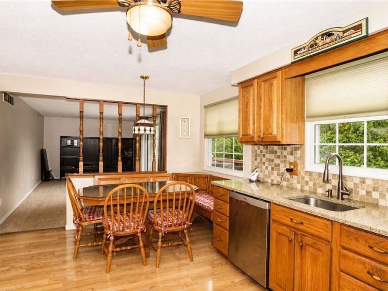 5511 Pond Court , Stow, OH 44224 Photo 10