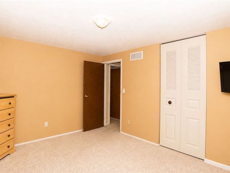 5511 Pond Court , Stow, OH 44224 Photo 17