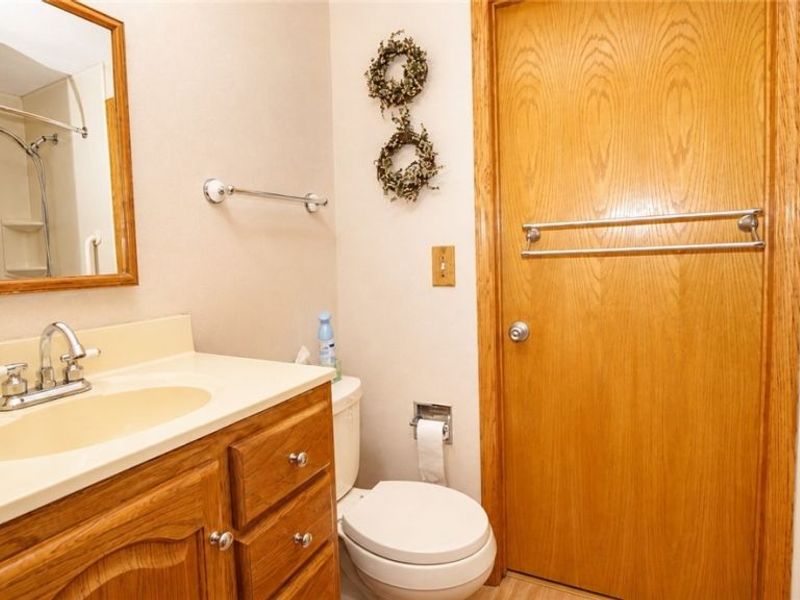 5511 Pond Court , Stow, OH 44224 Photo 18
