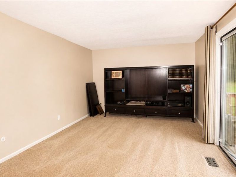 5511 Pond Court , Stow, OH 44224 Photo 36