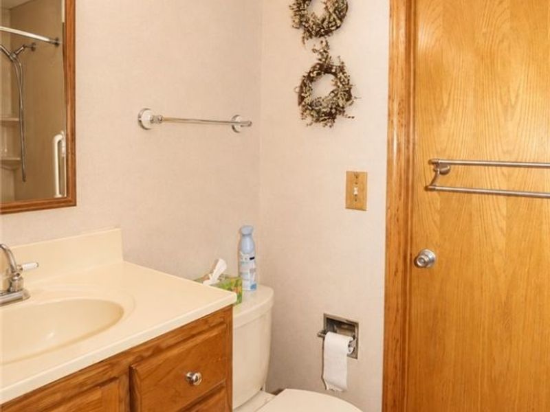 5511 Pond Court , Stow, OH 44224 Photo 48
