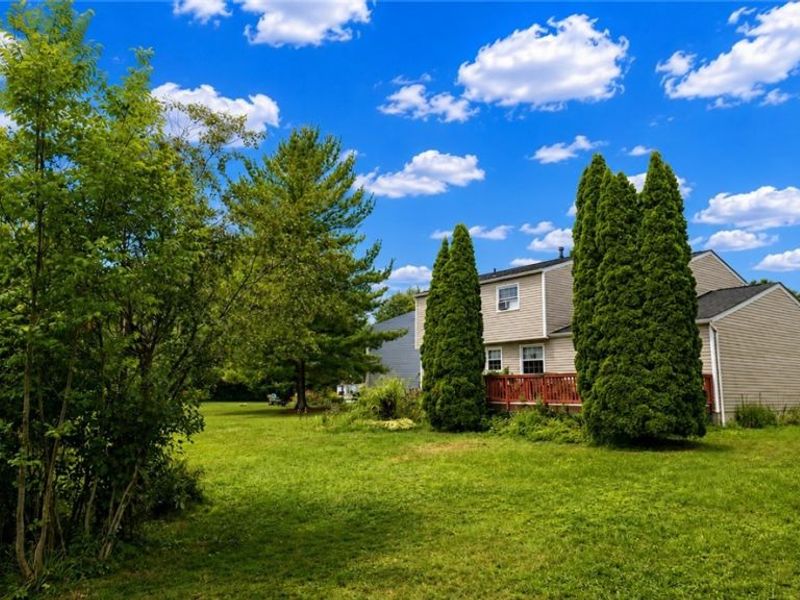 5511 Pond Court , Stow, OH 44224 Photo 6