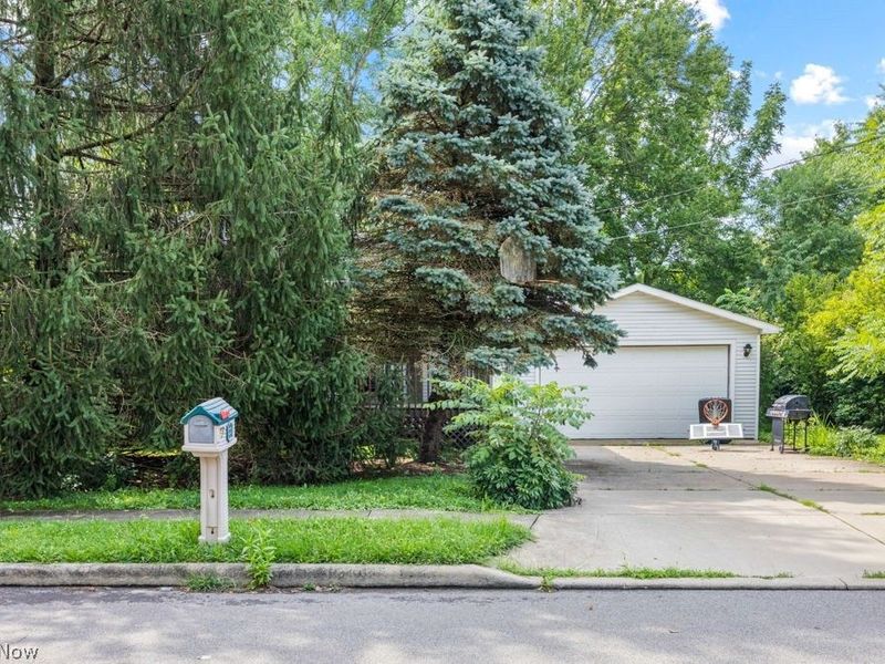 86 E Market Street, Seville, OH 44273 Photo 2