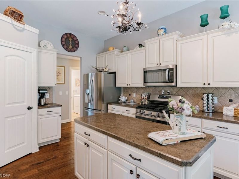 5423 Charleston Drive, Valley City, OH 44280 Photo 15