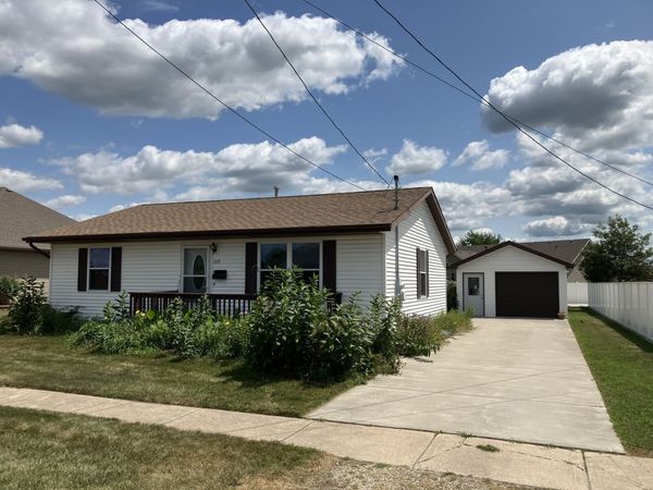 1115 S Broadway Street , Coal City, IL 60416