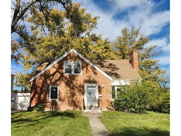 289 W 16th Street , Chicago Heights, IL 60411