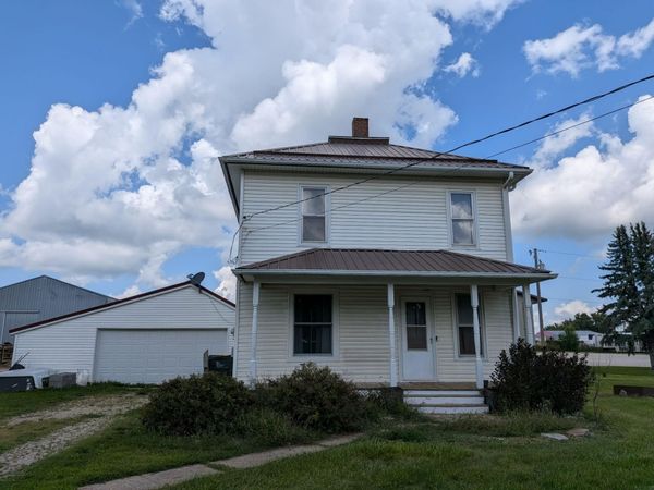 445 8th Avenue, Waukon, IA 52172