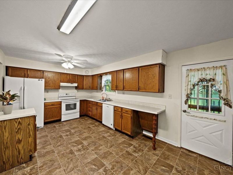 2292 St Rt 132, Pleasant Plain, OH 45162 Photo 10