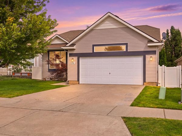 9106 N Oak St, Spokane, WA 99208