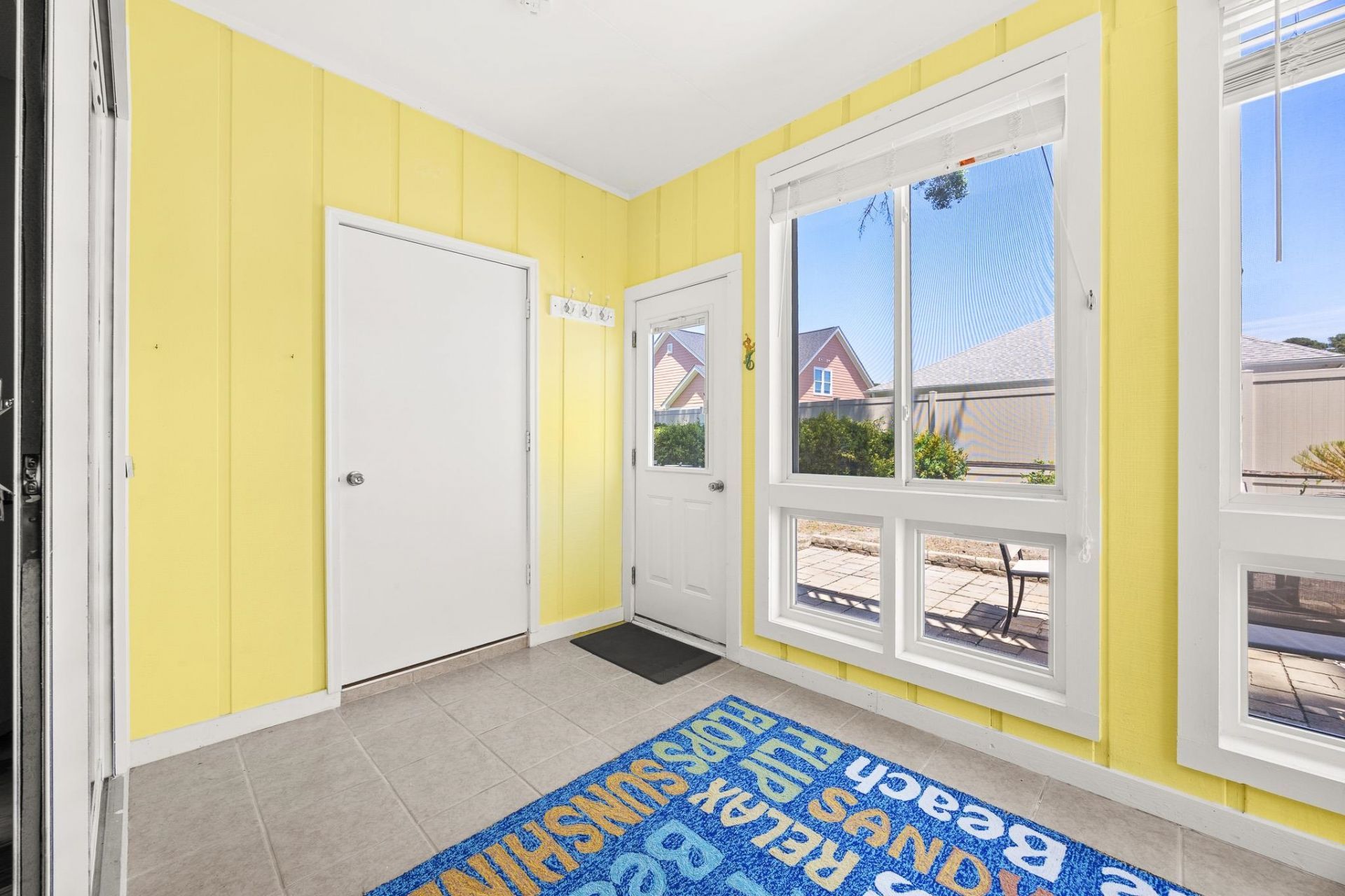 832 Villa Dr. Photo 14