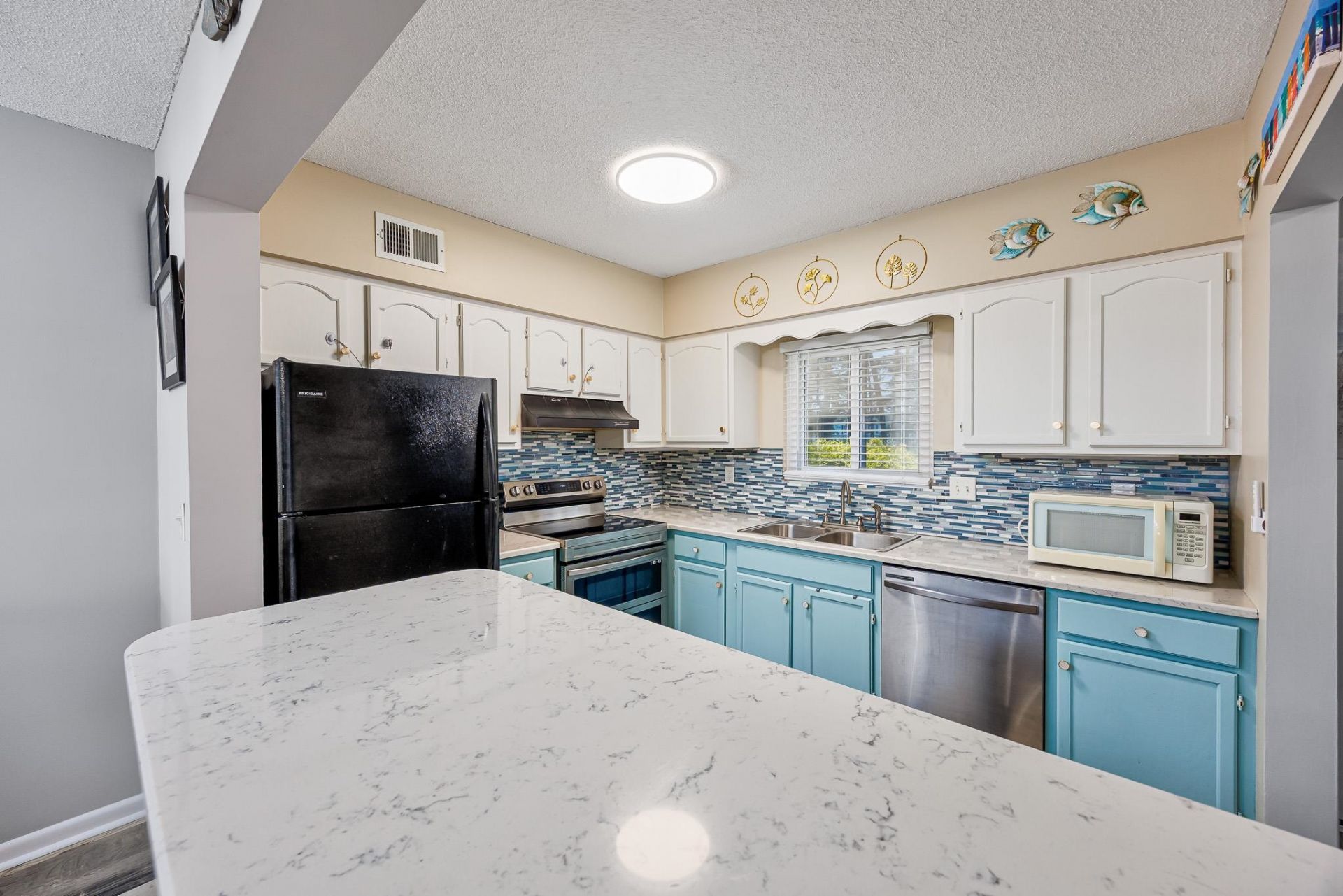 832 Villa Dr. Photo 17