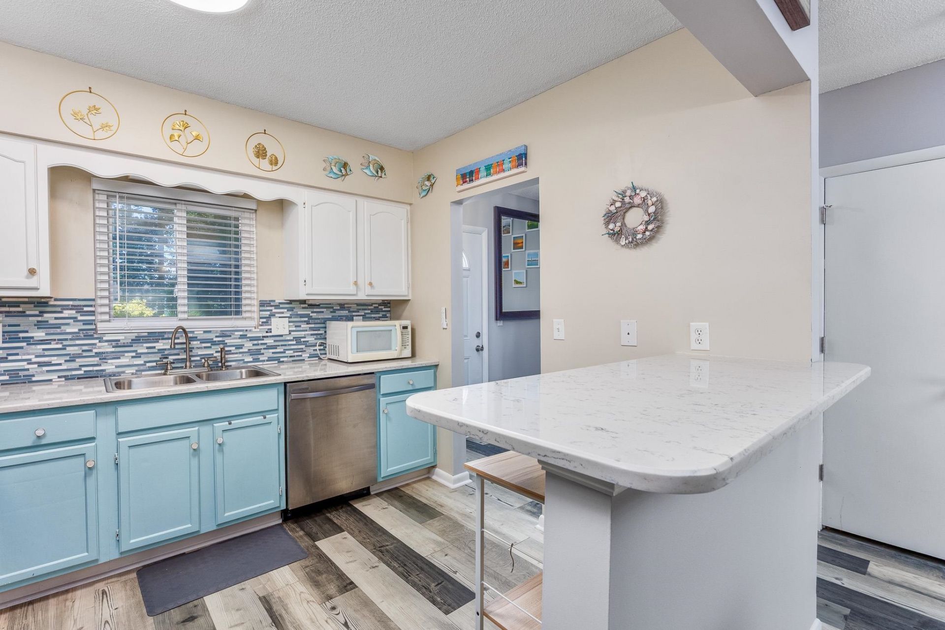 832 Villa Dr. Photo 18