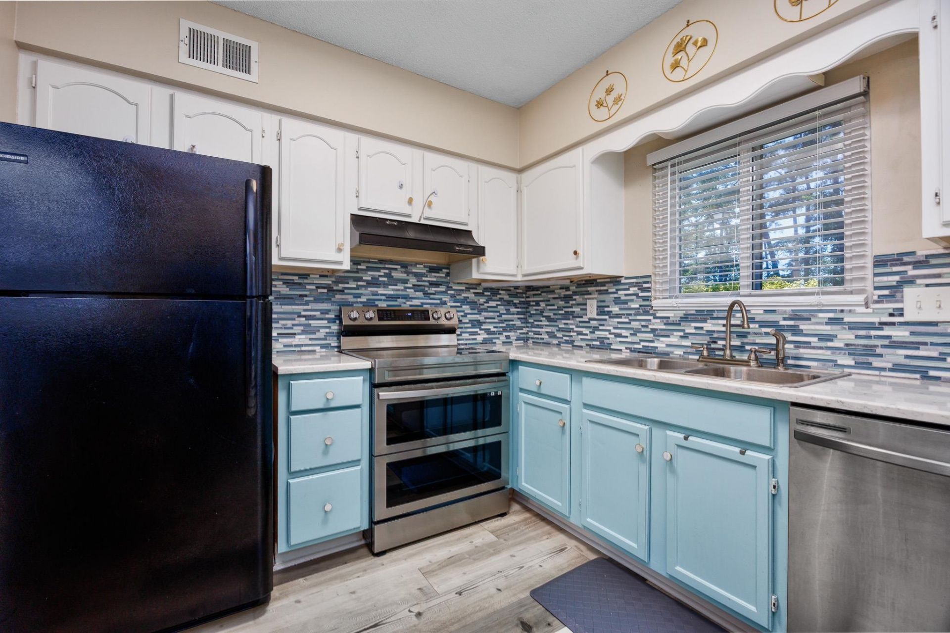 832 Villa Dr. Photo 20