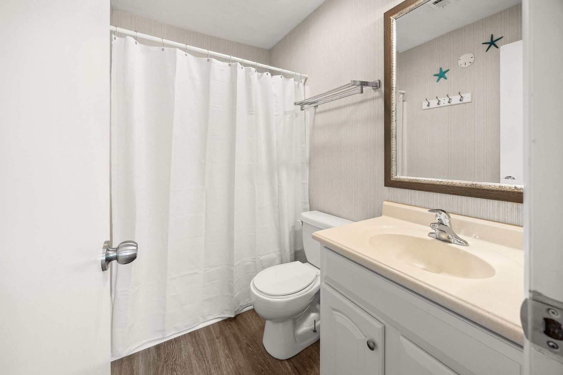 832 Villa Dr. Photo 28