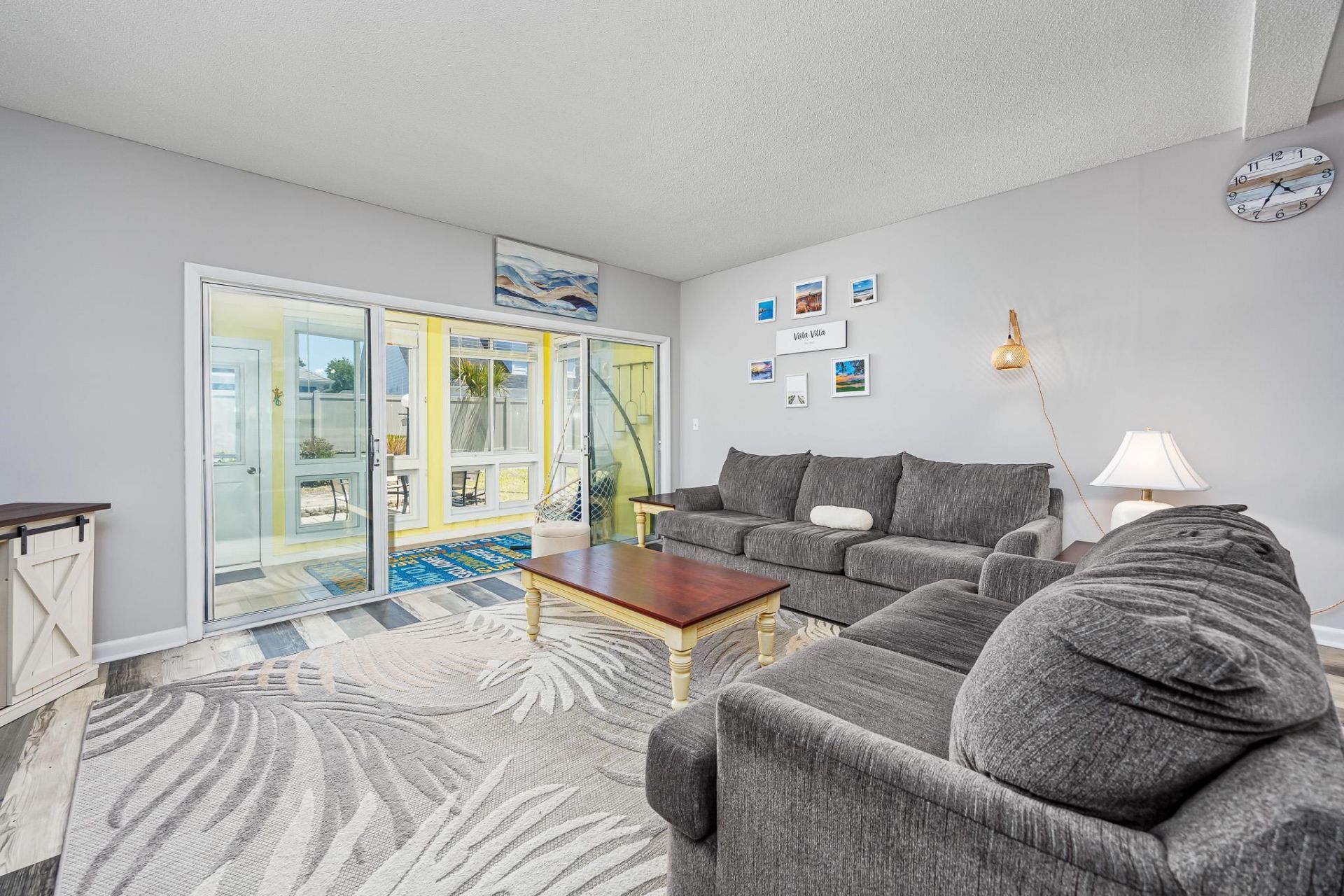 832 Villa Dr. Photo 5
