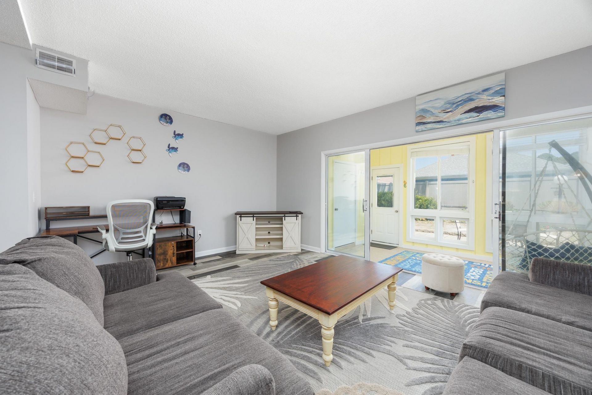 832 Villa Dr. Photo 6