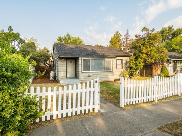 947 SW 14th Street, Redmond, OR 97756